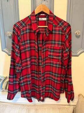 Hollister California Red Plaid Boyfriend Fit Flannel Button Up Shirt
